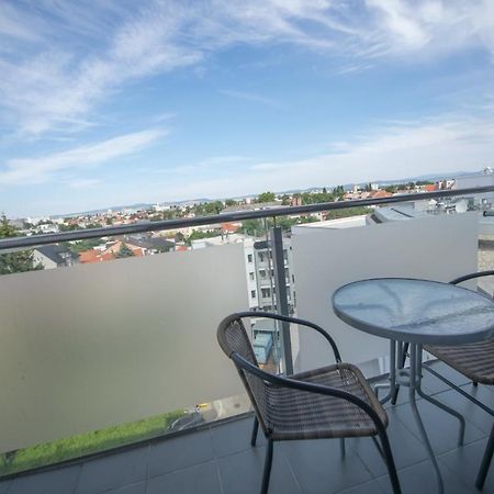 Apartman Centroom Piest'any Exterior foto
